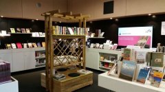 <b>取灯具共同有较强的艺术表</b>